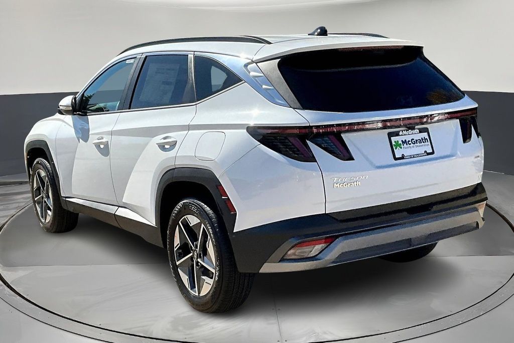 New 2026 White Hyundai SEL Premium image 3