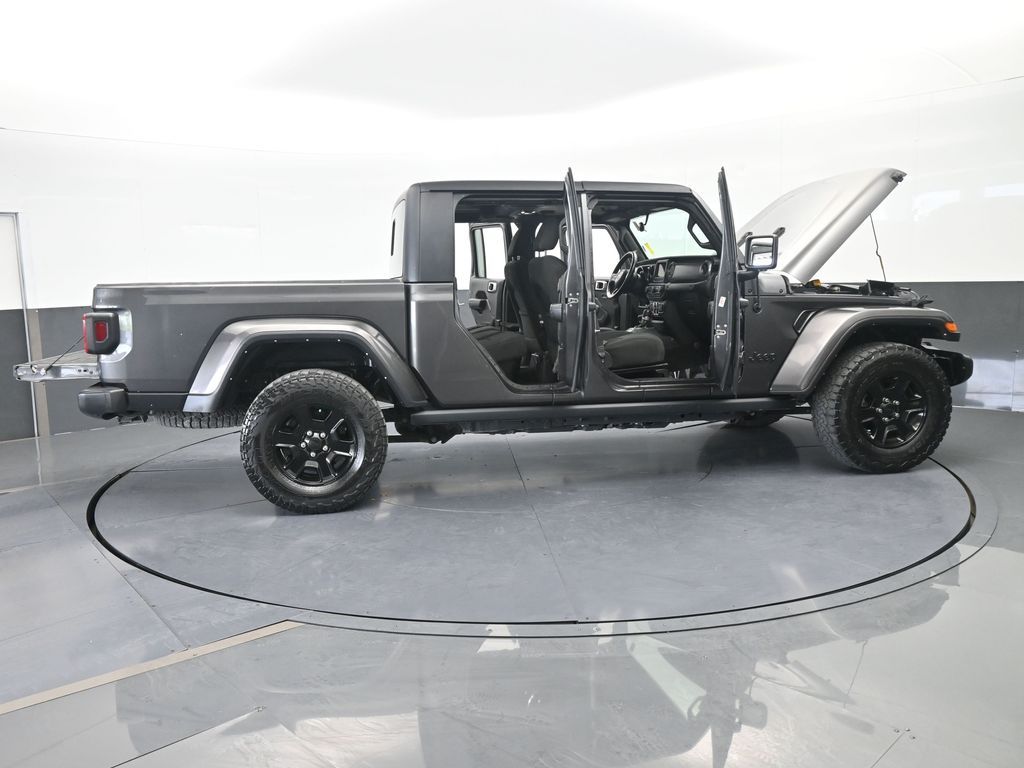 Used 2022 Granite Crystal Metallic Clearcoat Jeep Sport image 65