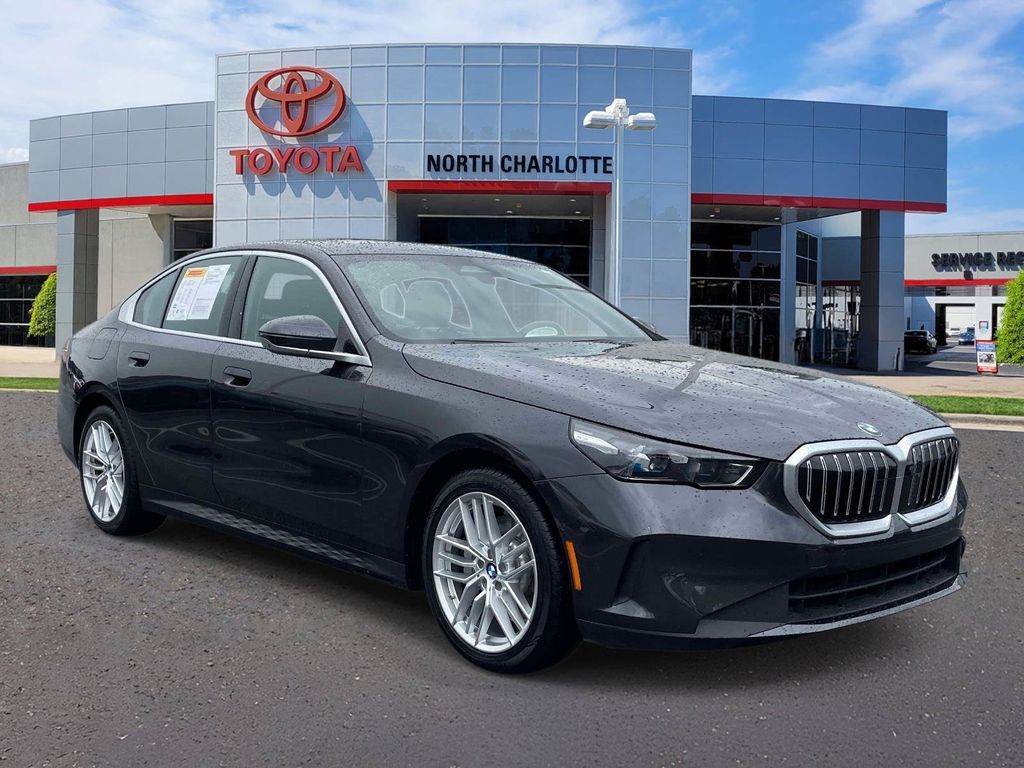 2024 BMW 5 Series 530i