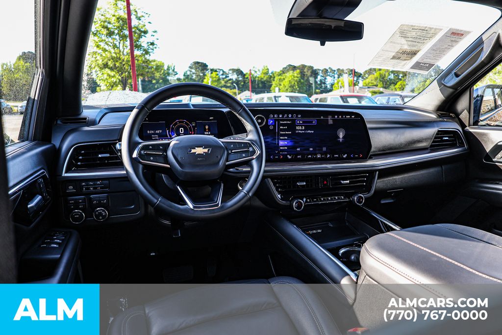 Used 2025 Black Chevrolet LT image 29