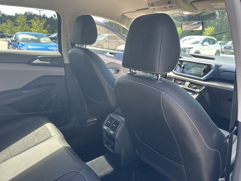 2022 Deep Black Pearl Volkswagen Taos 1.5T SE FWD SUV