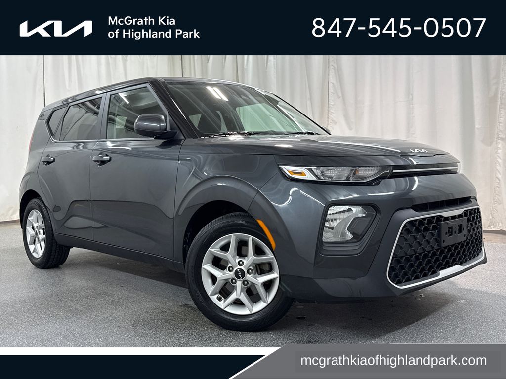 Gravity Gray 2022 Kia Soul SUV / Crossover Front-Wheel Drive Continuously Variable Transmission