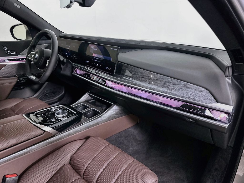 Thumbnail: 2024 BMW i7 - 29