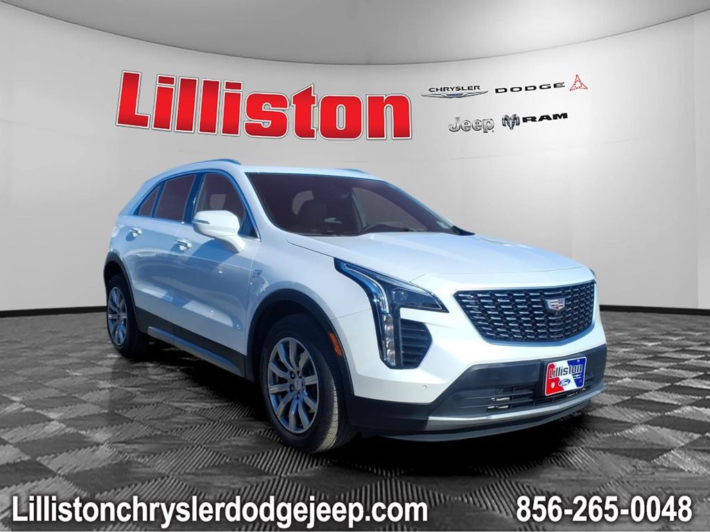 2022 Cadillac XT4 Premium Luxury AWD