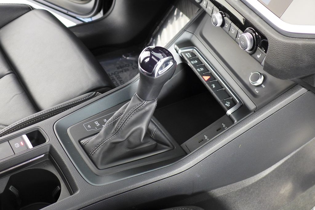 Thumbnail: 2022 Audi Q3 - 15