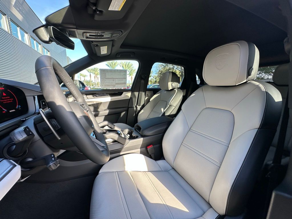 Thumbnail: 2026 Porsche Cayenne - 5