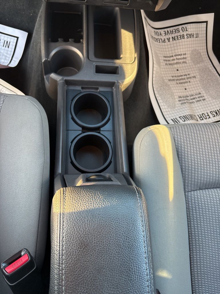2011 Dodge Dakota SXT SLT photo 17