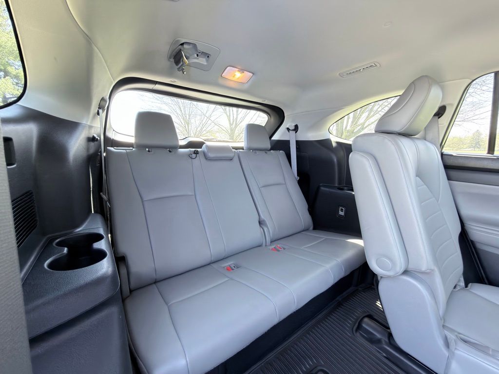2022 Toyota Highlander XLE - Photo 34
