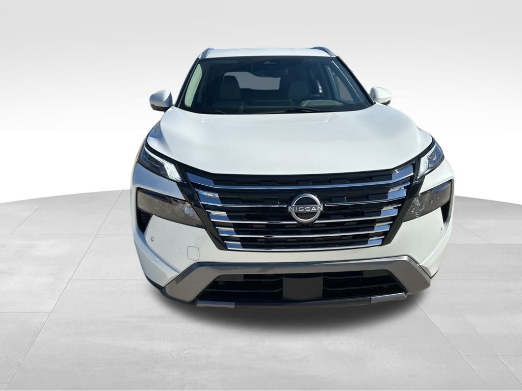 2024 Everest White Pearl Nissan Rogue SL FWD SUV