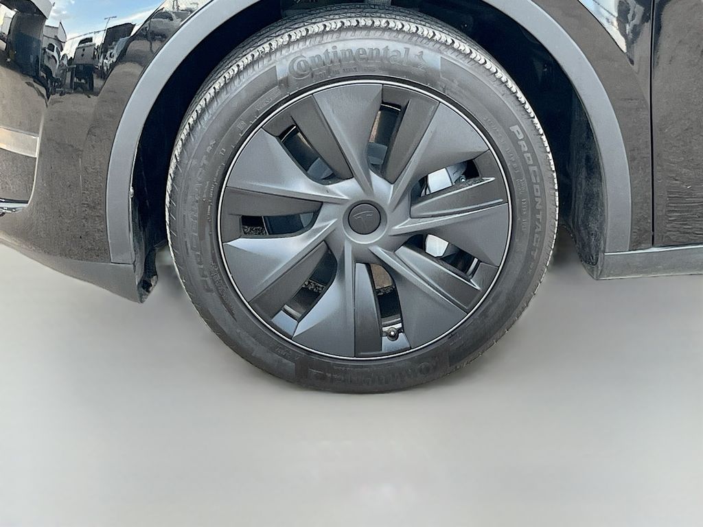 2025 Tesla Model Y Long Range Black at Ultimate Motorsports