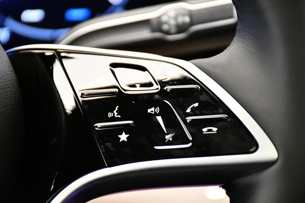 Thumbnail: 2026 Mercedes-Benz GLE - 24