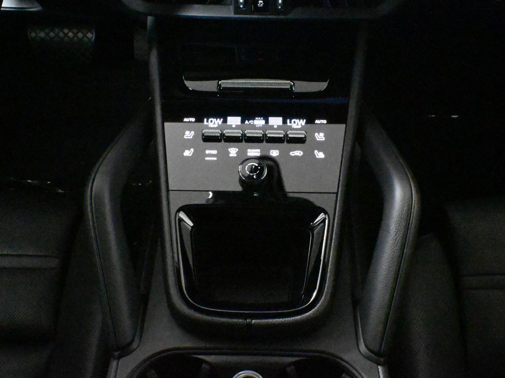 Thumbnail: 2024 Porsche  - 25