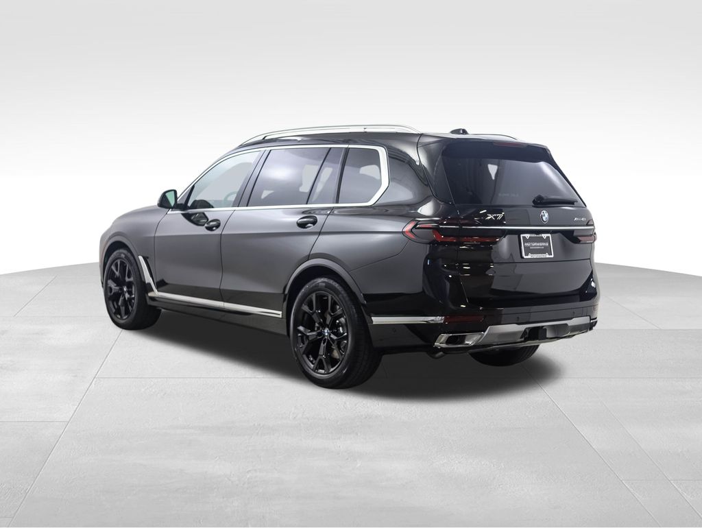 Thumbnail: 2026 BMW X7 - 4