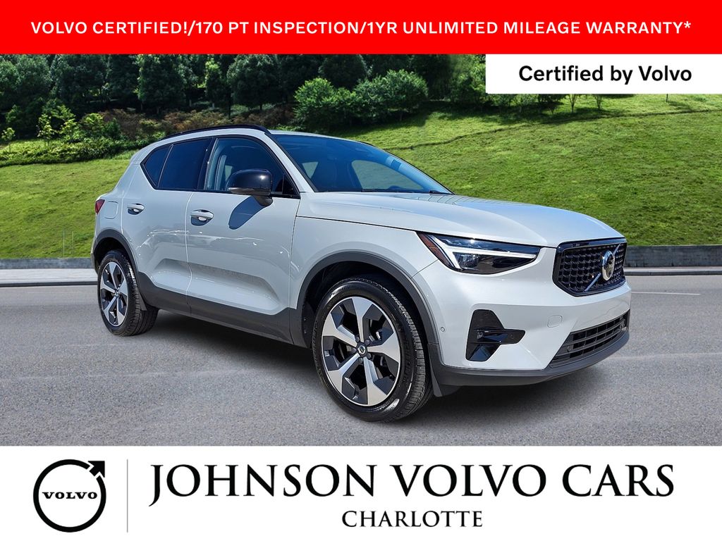 Vapour Gray Metallic 2026 Volvo XC40 SUV / Crossover All-Wheel Drive Automatic