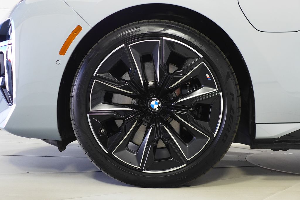 Thumbnail: 2024 BMW 7 Series - 5