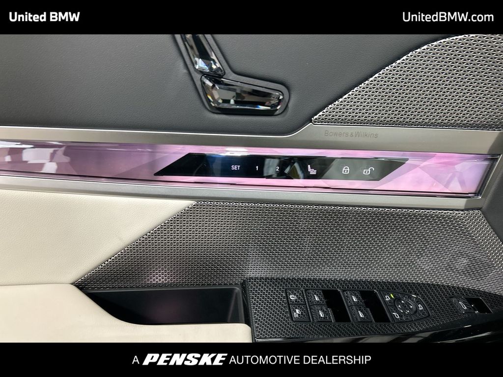 2025 BMW 7 Series 760i xDrive 11