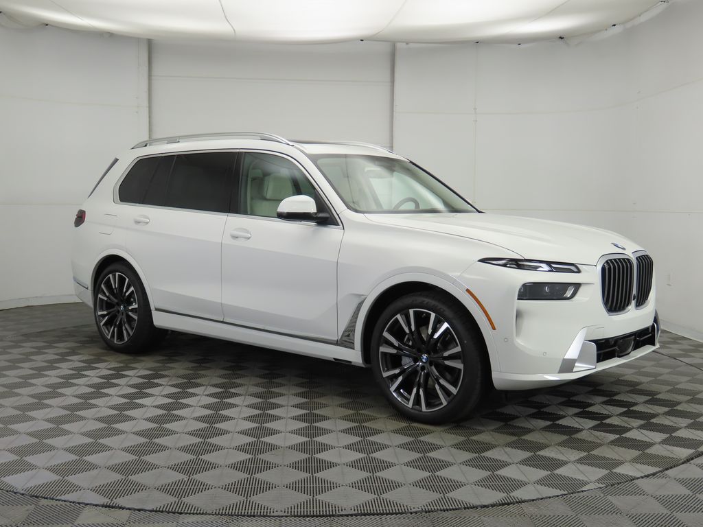 Thumbnail: 2026 BMW X7 - 3