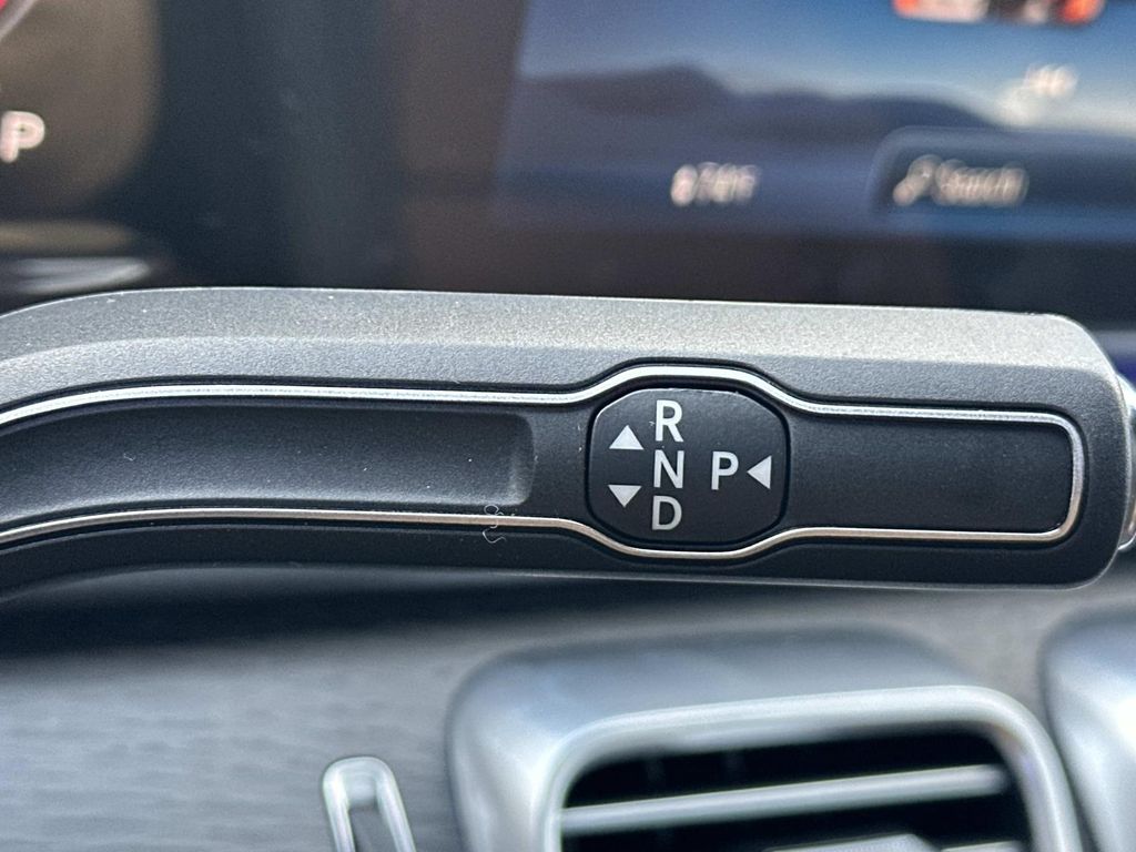 Thumbnail: 2026 Mercedes-Benz GLE - 17