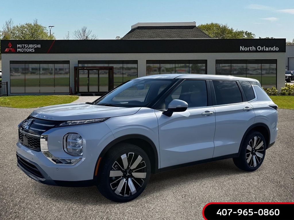 2026 Mitsubishi Outlander SE