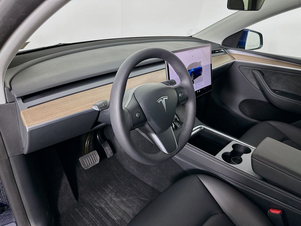 2023 Tesla Model Y Long Range 9