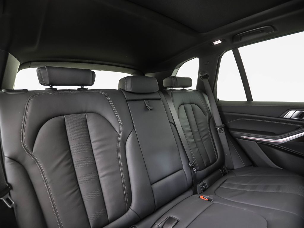 Thumbnail: 2020 BMW X5 - 27