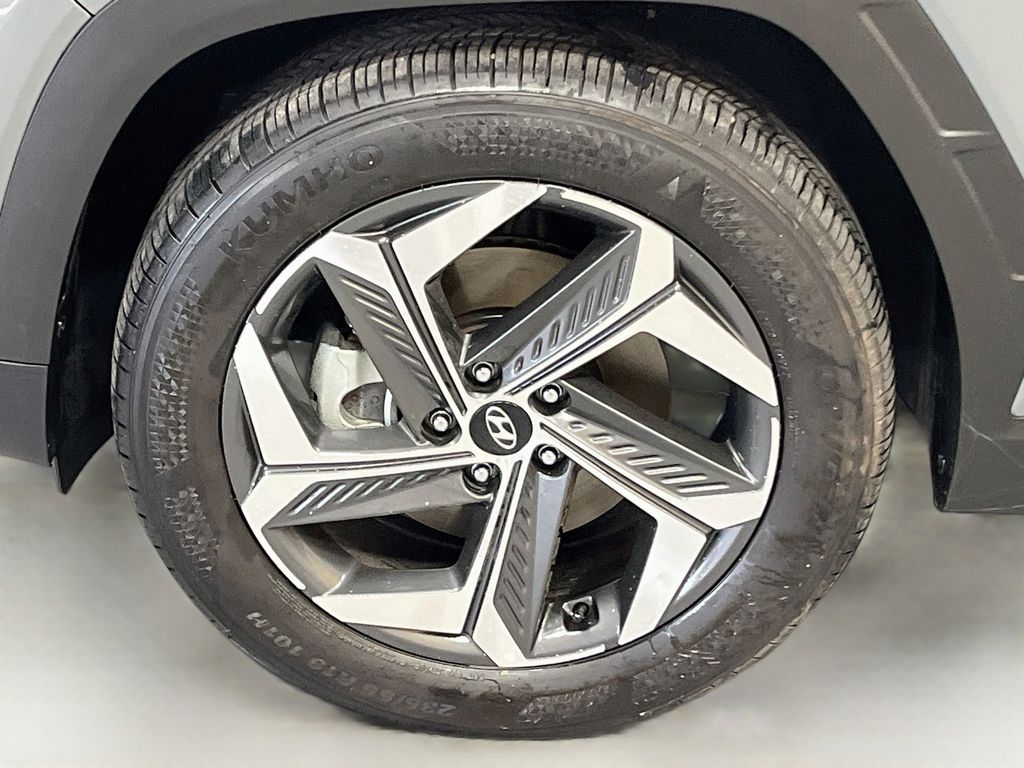Used 2024 Hampton Gray Hyundai SEL image 31
