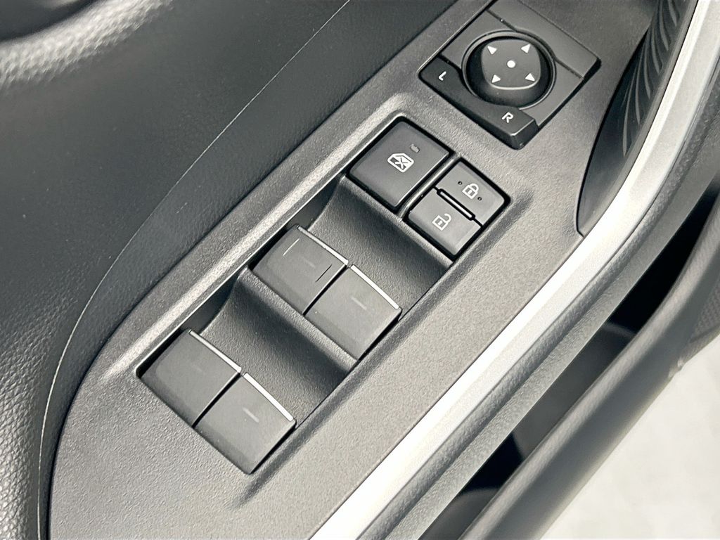 Thumbnail: 2025 Toyota RAV4 - 21