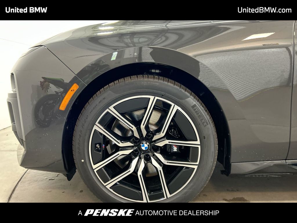 2025 BMW 7 Series 760i xDrive 10