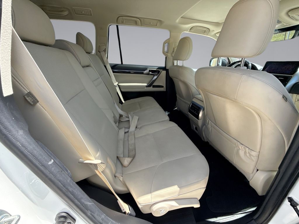Thumbnail: 2023 Lexus GX - 17