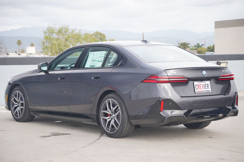 Thumbnail: 2026 BMW i5 - 7