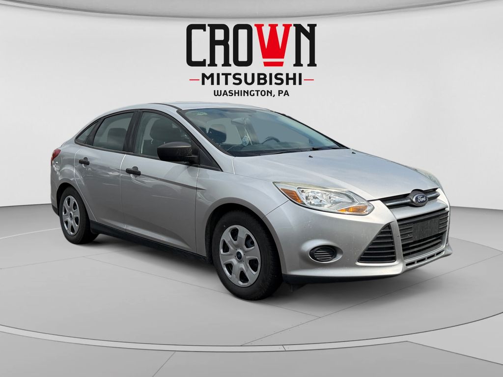 Ingot Silver 2014 Ford Focus Sedan Front-Wheel Drive 5-Speed Manual