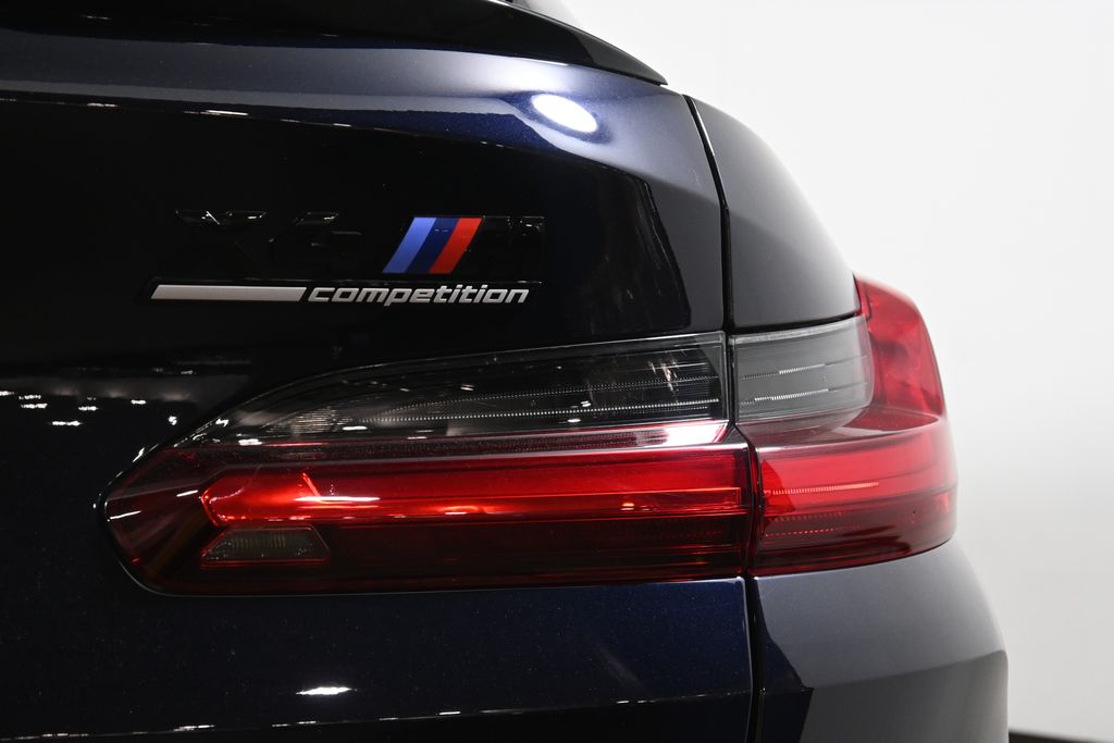Thumbnail: 2023 BMW X4 - 13