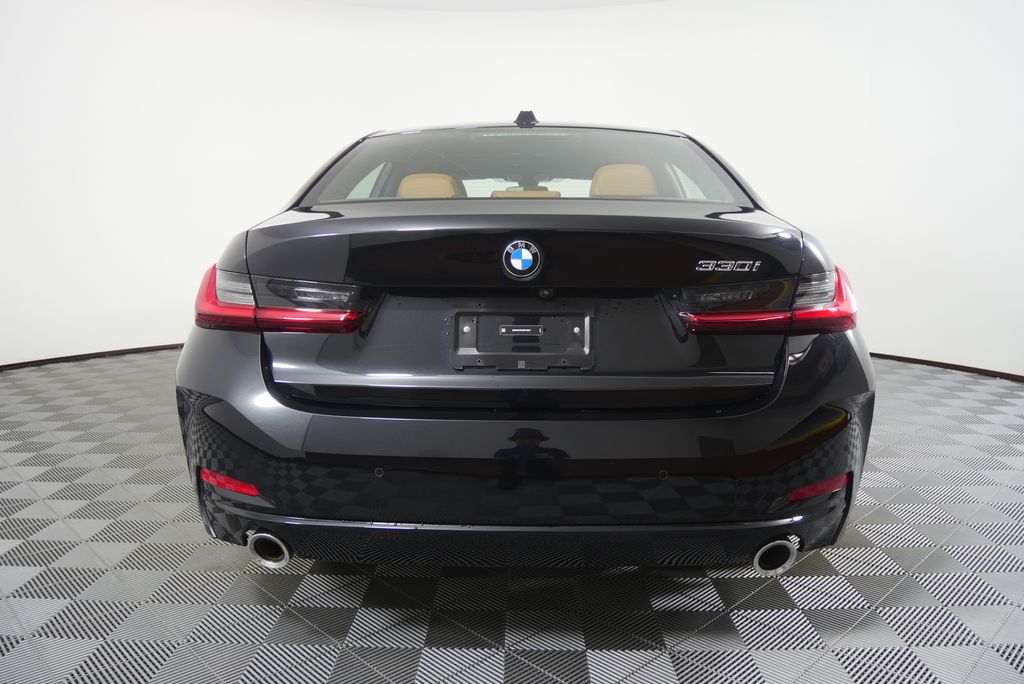 Thumbnail: 2025 BMW 3 Series - 4