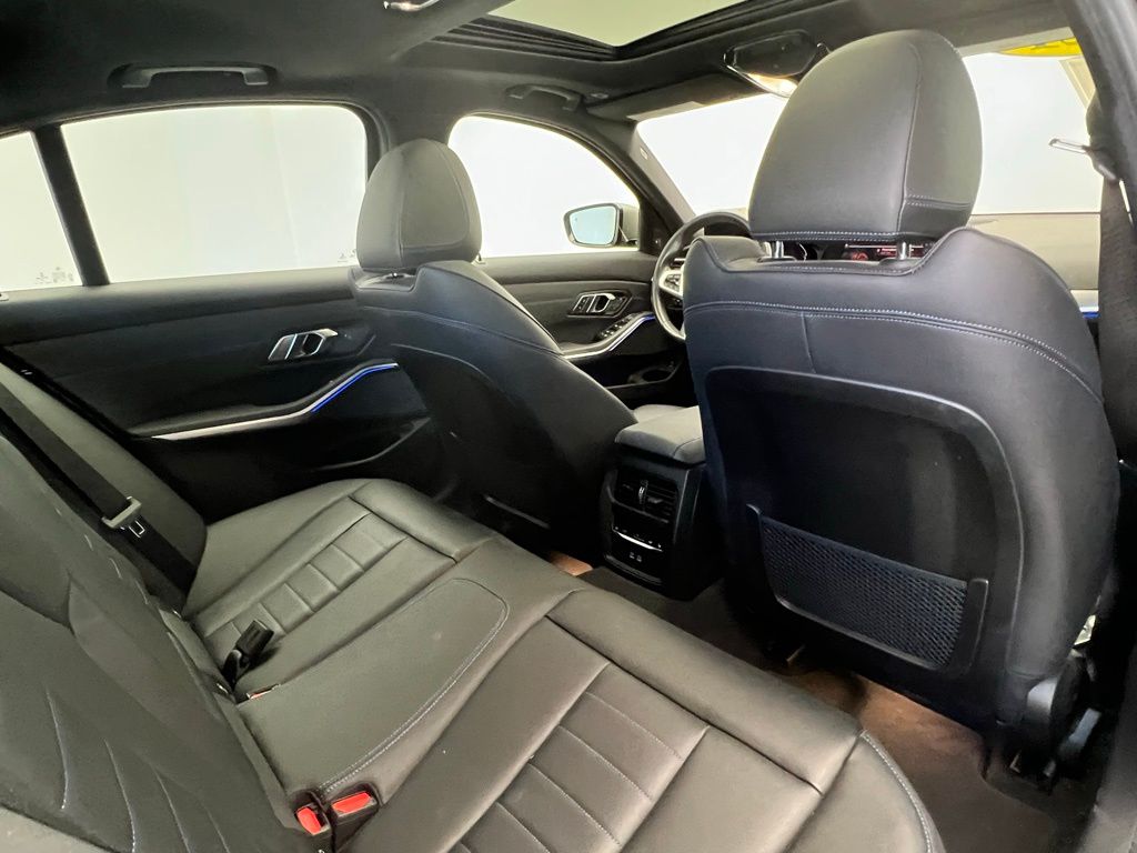 Thumbnail: 2021 BMW 3 Series - 8