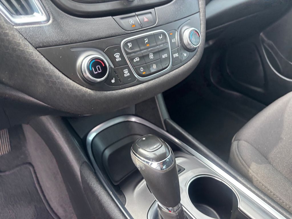 Used Car 2020 Chevrolet Malibu  Lt For Sale Under $20,000 In Austin, Texas