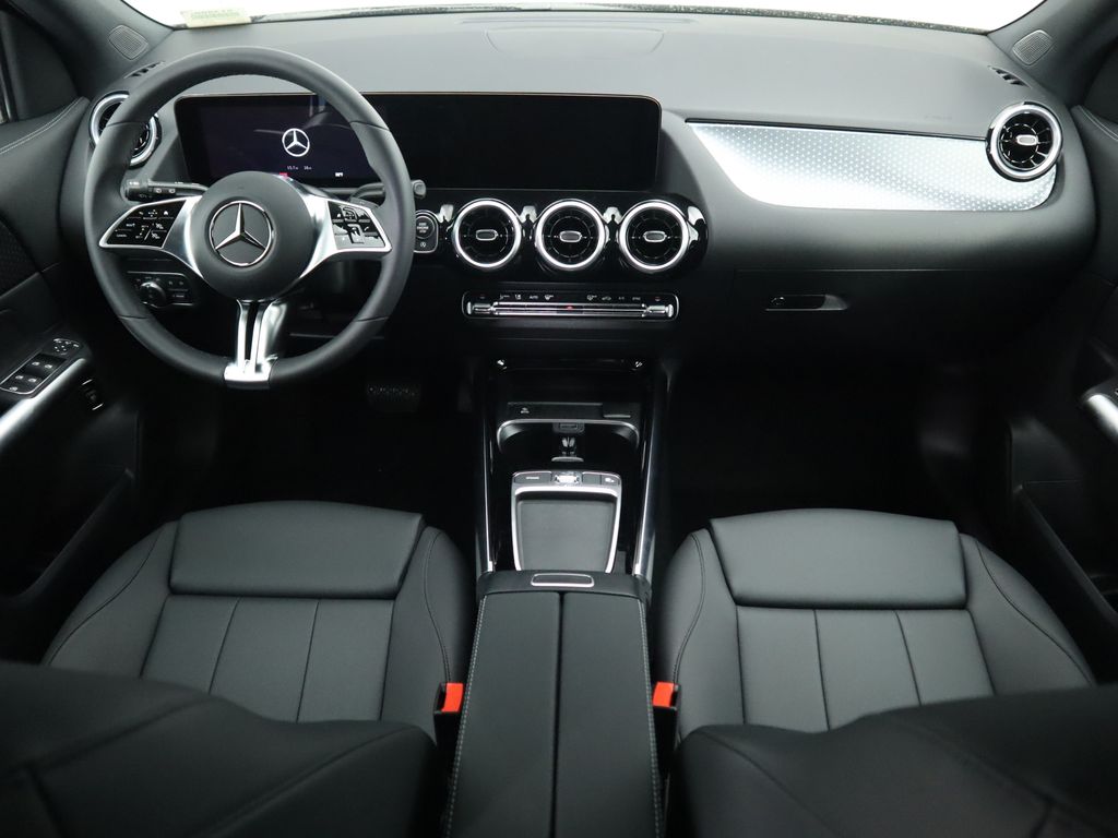 Thumbnail: 2025 Mercedes-Benz GLA - 13