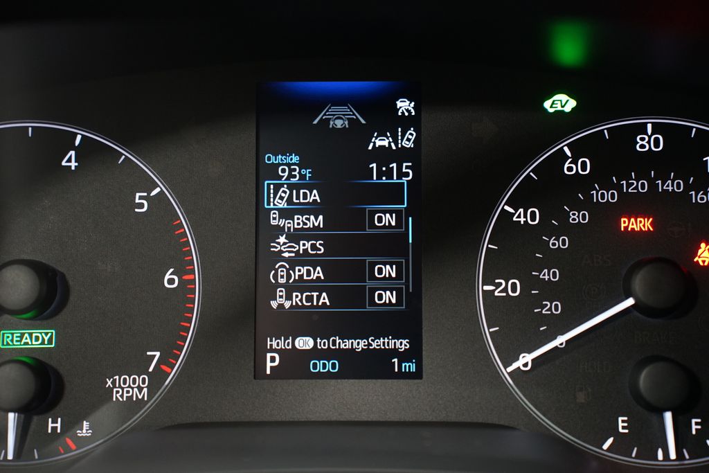 2025 Toyota Corolla LE 16