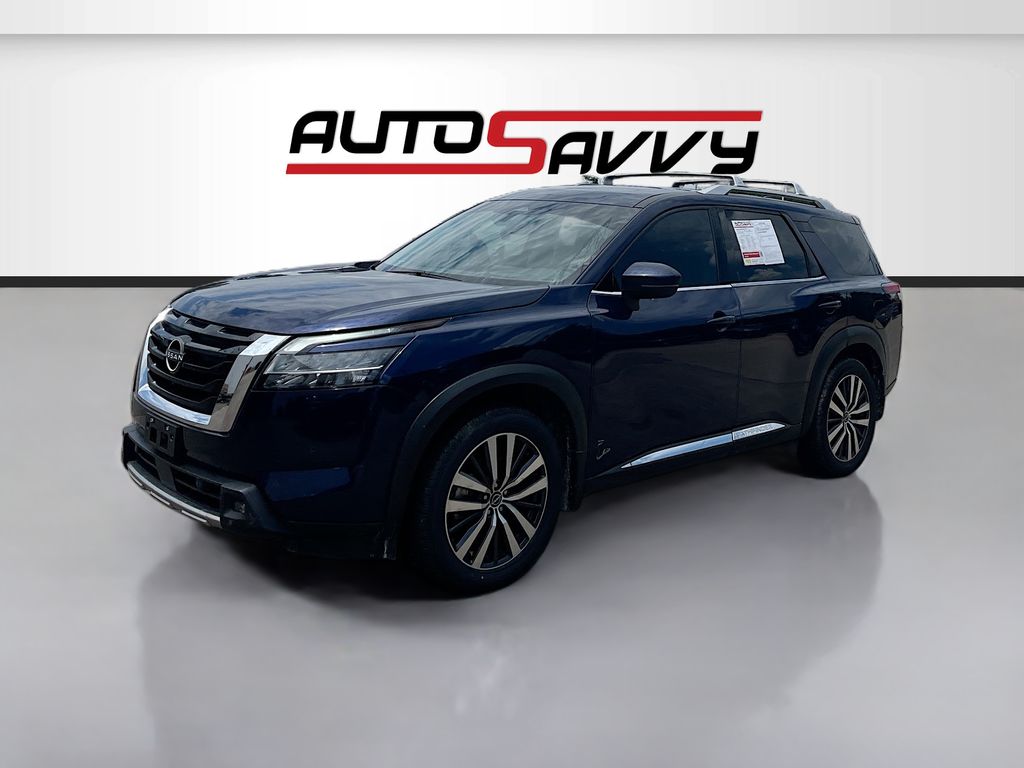 Used 2022 Blue Nissan Platinum image 3