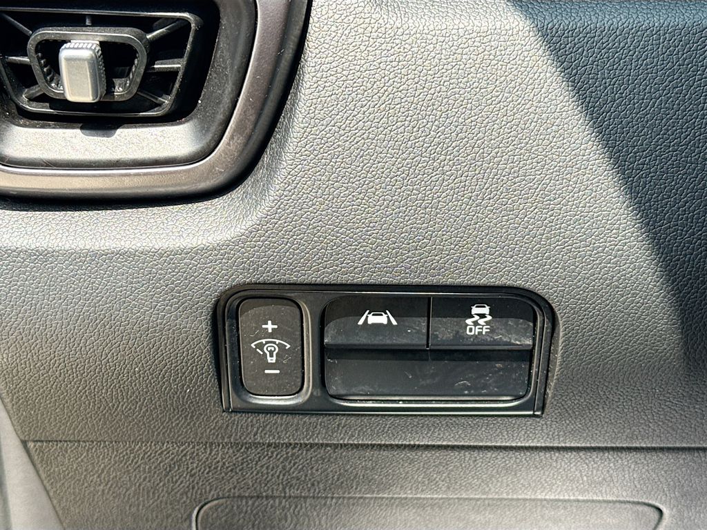 2021 Kia Sorento S 10