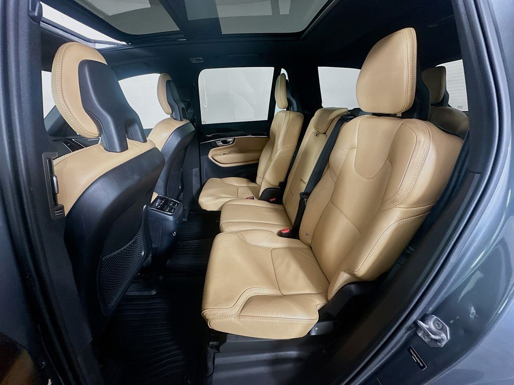 Thumbnail: 2017 Volvo XC90 - 24