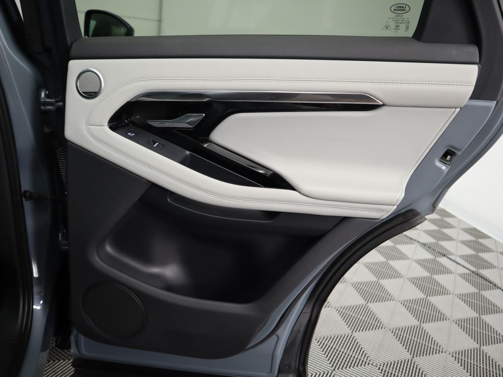 Thumbnail: 2020 Land Rover Range Rover Evoque - 27