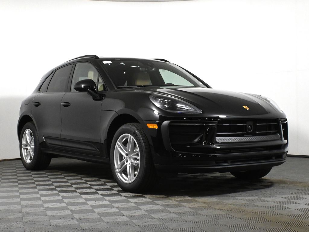 Thumbnail: 2026 Porsche Macan - 9