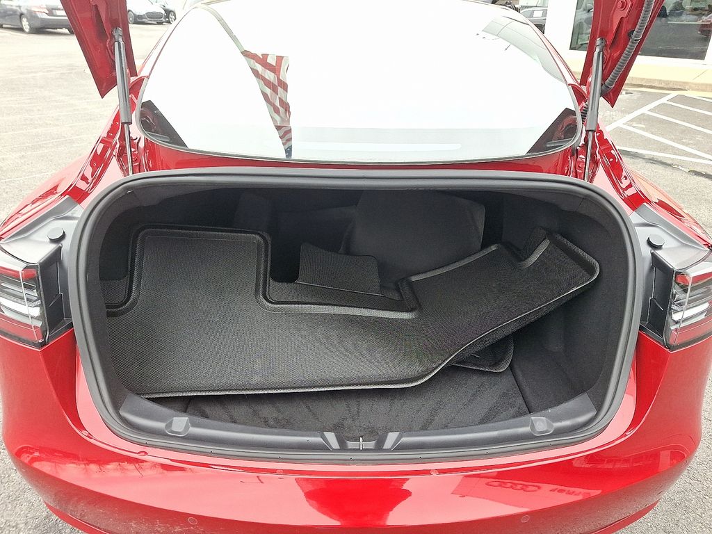 Thumbnail: 2019 Tesla Model 3 - 27