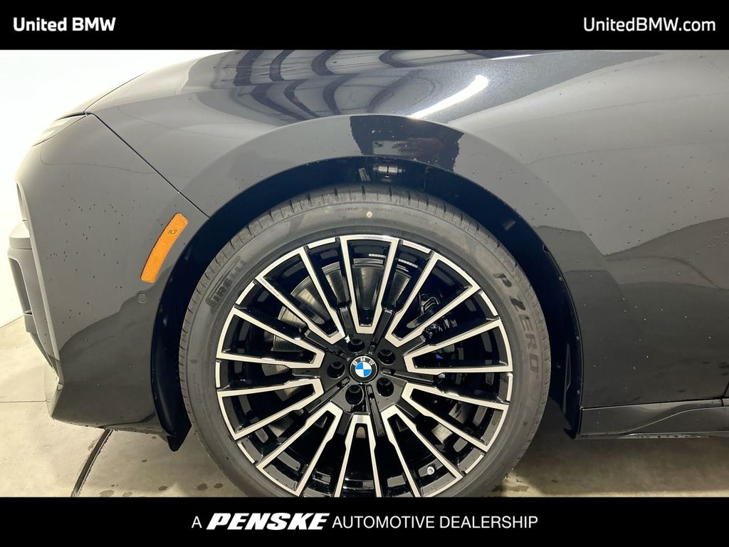 Thumbnail: 2025 BMW 7 Series - 10