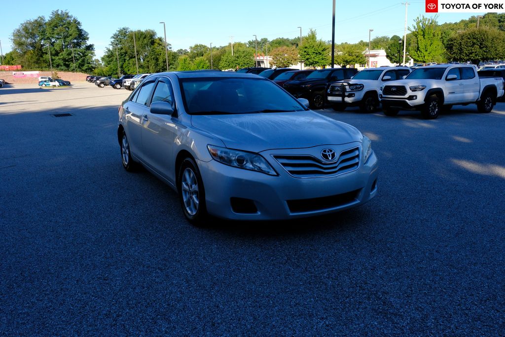 Classic Silver Metallic 2011 Toyota Camry Sedan Front-Wheel Drive 6-Speed Automatic Overdrive