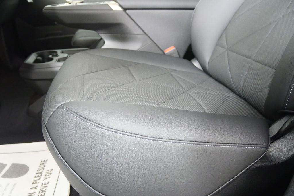 Thumbnail: 2026 BMW iX - 10