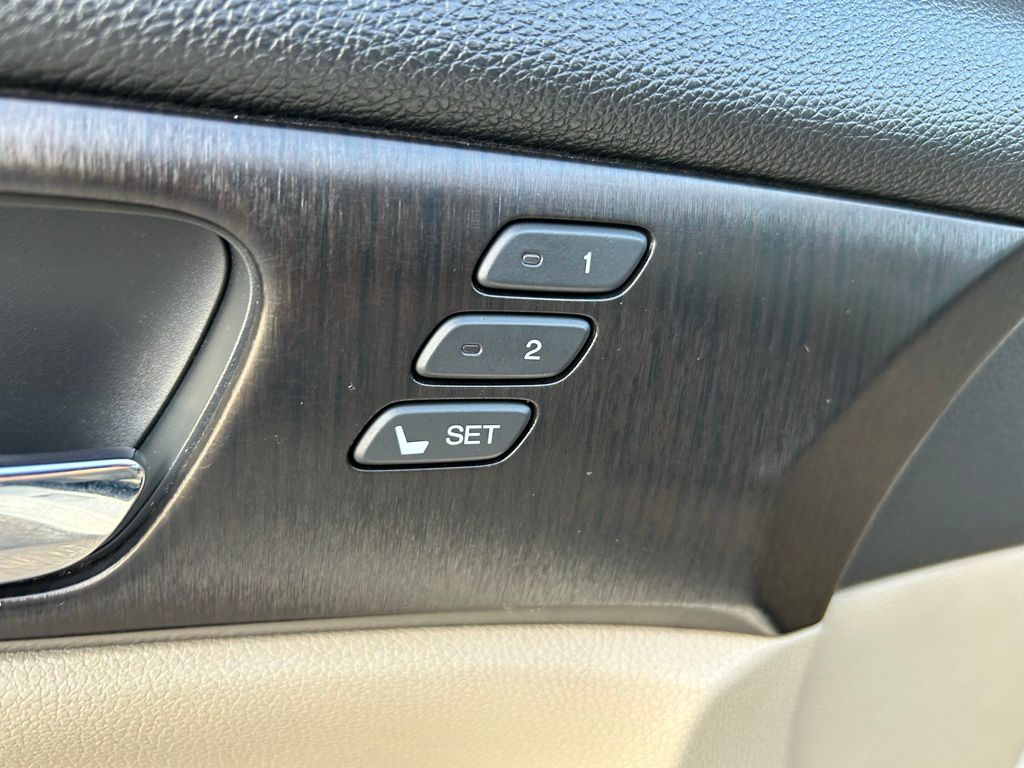 Thumbnail: 2015 Honda Accord - 18