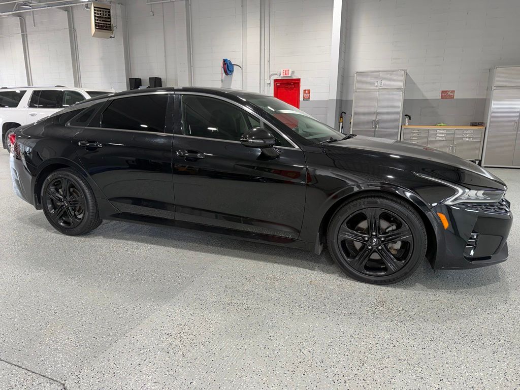 Ebony Black 2021 Kia K5 Sedan Front-Wheel Drive 8-Speed Automatic