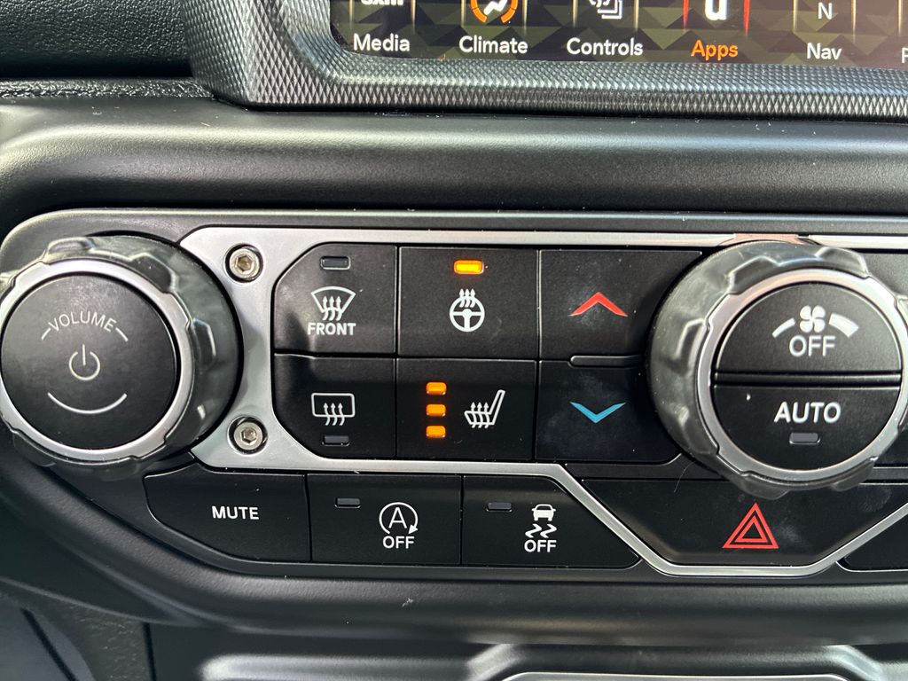 2022 Jeep Gladiator Overland White at Auto Express Mitsubishi