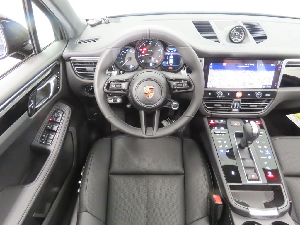 Thumbnail: 2026 Porsche Macan - 16